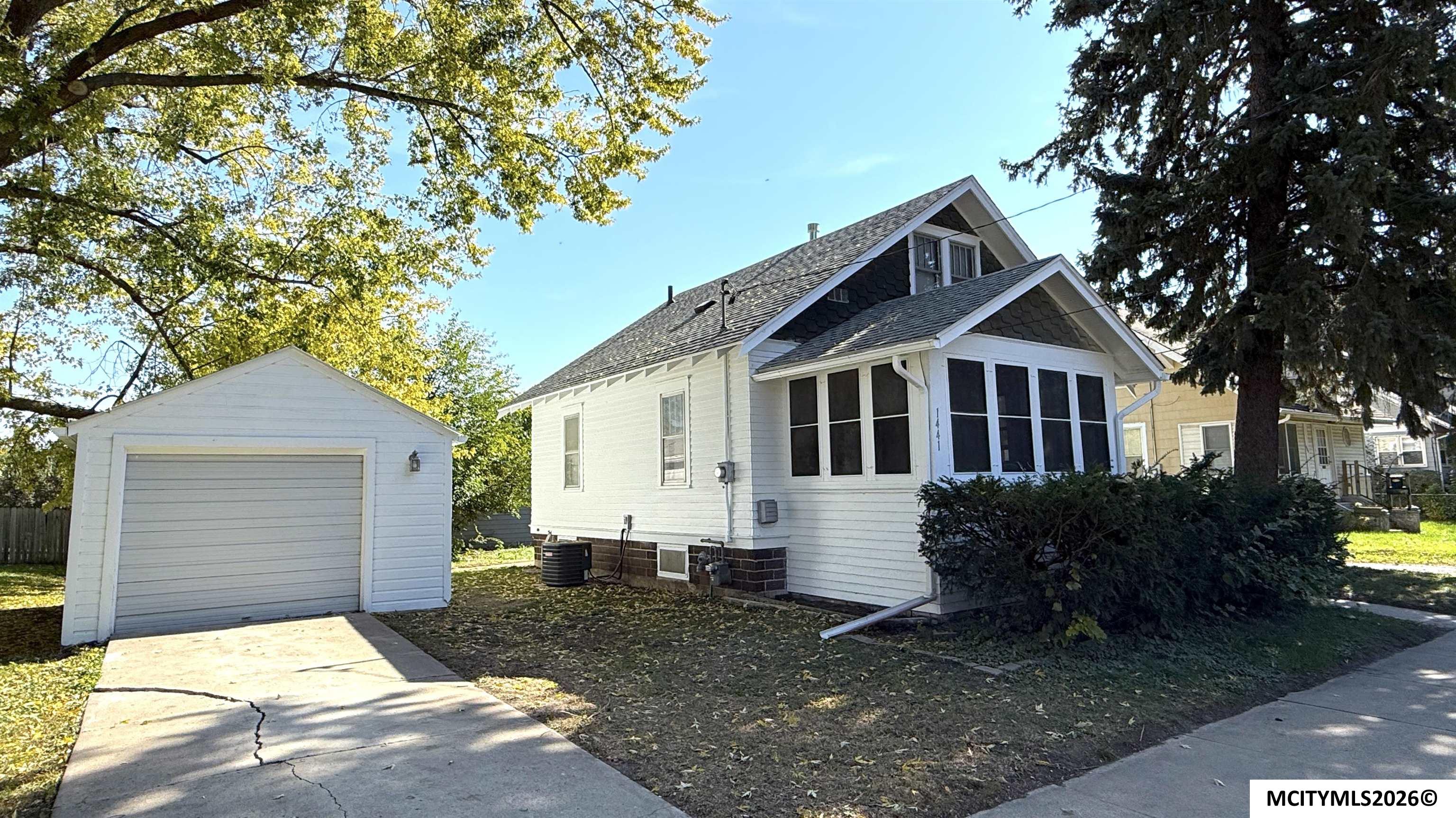 1441 N Jefferson Avenue Mason City IA 50401