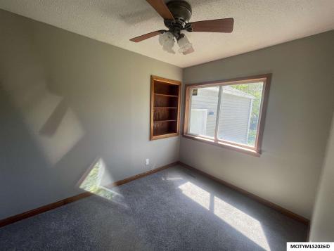 835 12th SE Mason City IA 50401