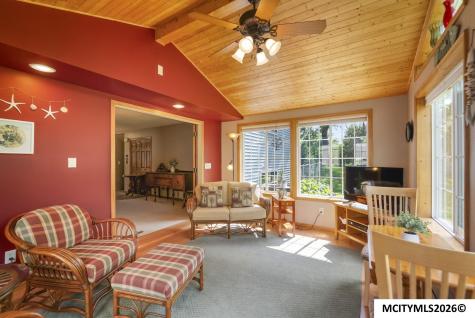 38 Country Circle Mason City IA 50401
