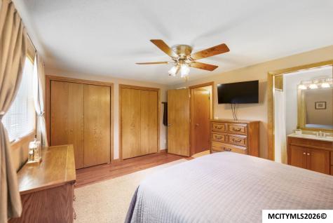 38 Country Circle Mason City IA 50401