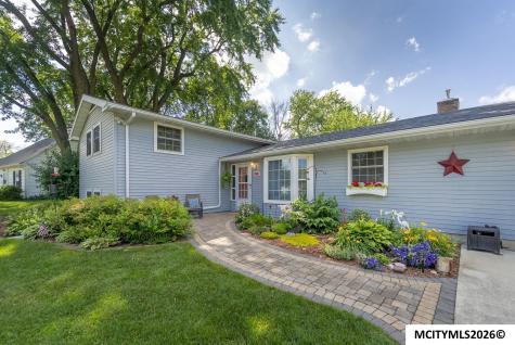 38 Country Circle Mason City IA 50401