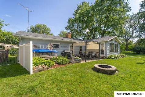 38 Country Circle Mason City IA 50401