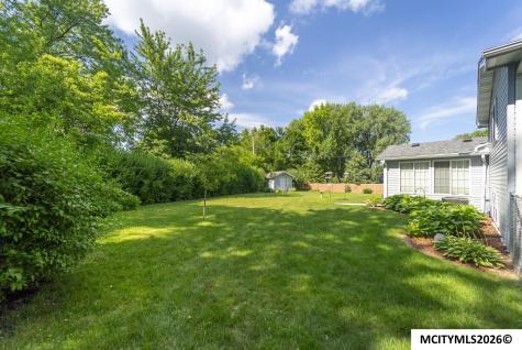 38 Country Circle Mason City IA 50401