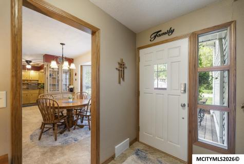 38 Country Circle Mason City IA 50401