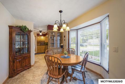 38 Country Circle Mason City IA 50401