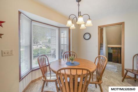 38 Country Circle Mason City IA 50401