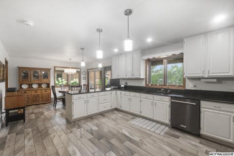 740 Briarstone Drive Mason City IA 50401