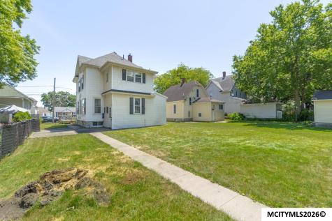 608 S Carolina Avenue Mason City IA 50401