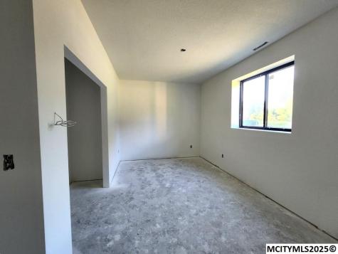 1368 12th NE Mason City IA 50401