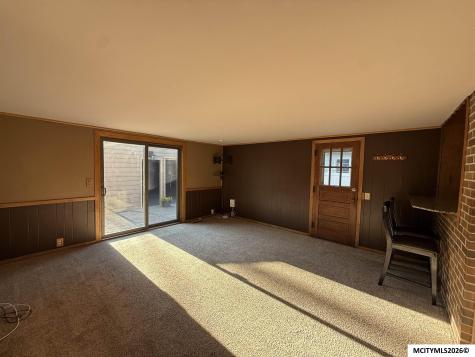 206 S Rhode Island Avenue Mason City IA 50401