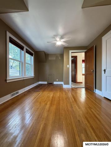 206 S Rhode Island Avenue Mason City IA 50401