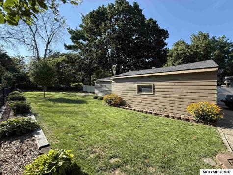 206 S Rhode Island Avenue Mason City IA 50401