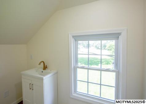 716 1st Avenue NE Hampton IA 50441