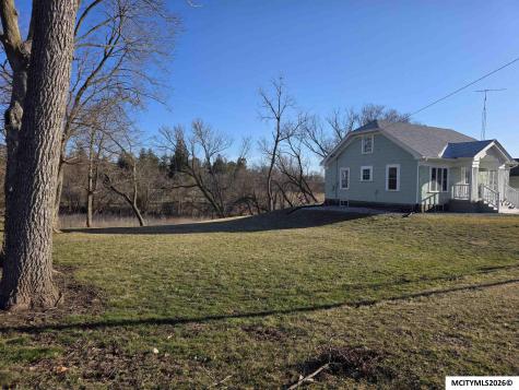 716 1st Avenue NE Hampton IA 50441