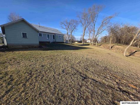 716 1st Avenue NE Hampton IA 50441