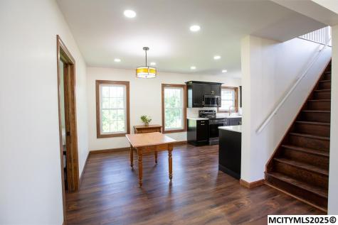 716 1st Avenue NE Hampton IA 50441