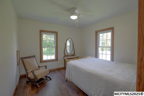 716 1st Avenue NE Hampton IA 50441