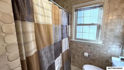 209 S Tennessee Mason City IA 50401