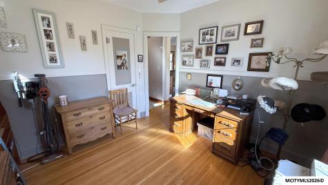 209 S Tennessee Mason City IA 50401