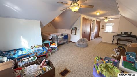 209 S Tennessee Mason City IA 50401