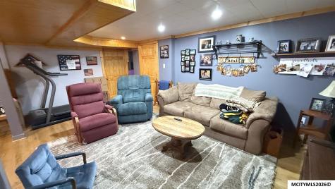 209 S Tennessee Mason City IA 50401