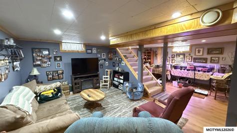 209 S Tennessee Mason City IA 50401