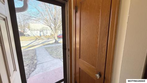 209 S Tennessee Mason City IA 50401