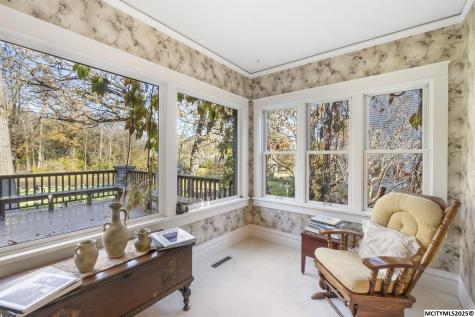 125 N Crescent Drive Mason City IA 50401