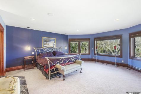 125 N Crescent Drive Mason City IA 50401