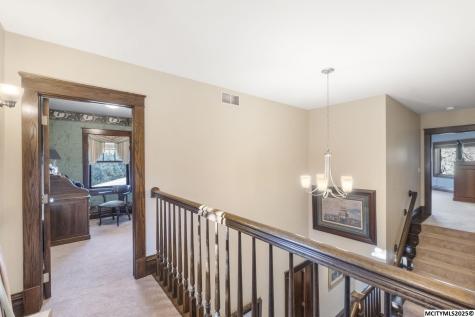 125 N Crescent Drive Mason City IA 50401