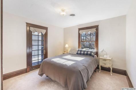 125 N Crescent Drive Mason City IA 50401