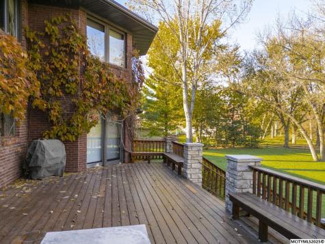 125 N Crescent Drive Mason City IA 50401