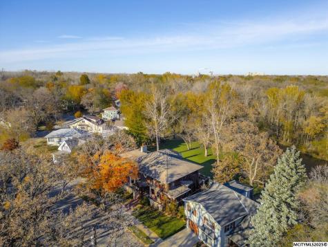 125 N Crescent Drive Mason City IA 50401