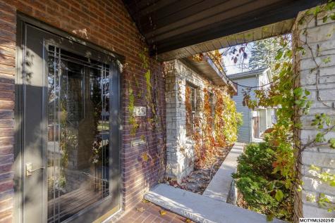 125 N Crescent Drive Mason City IA 50401