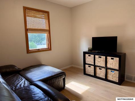 1232 N Rhode Island Mason City IA 50401
