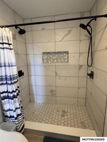 1232 N Rhode Island Mason City IA 50401