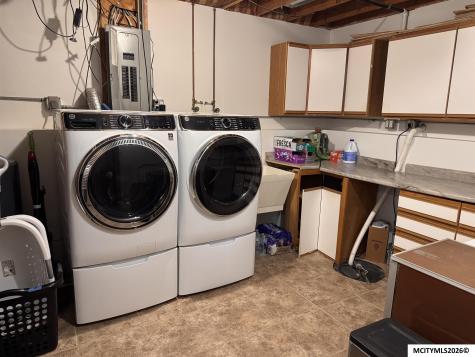 1232 N Rhode Island Mason City IA 50401