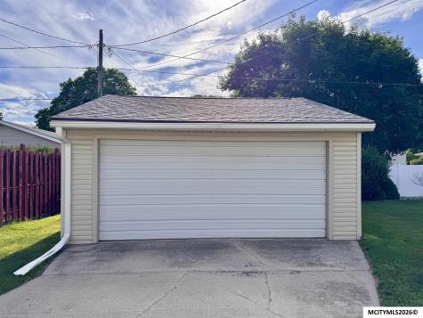 1232 N Rhode Island Mason City IA 50401
