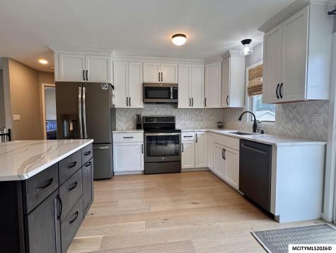 1232 N Rhode Island Mason City IA 50401