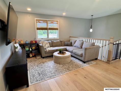 1232 N Rhode Island Mason City IA 50401