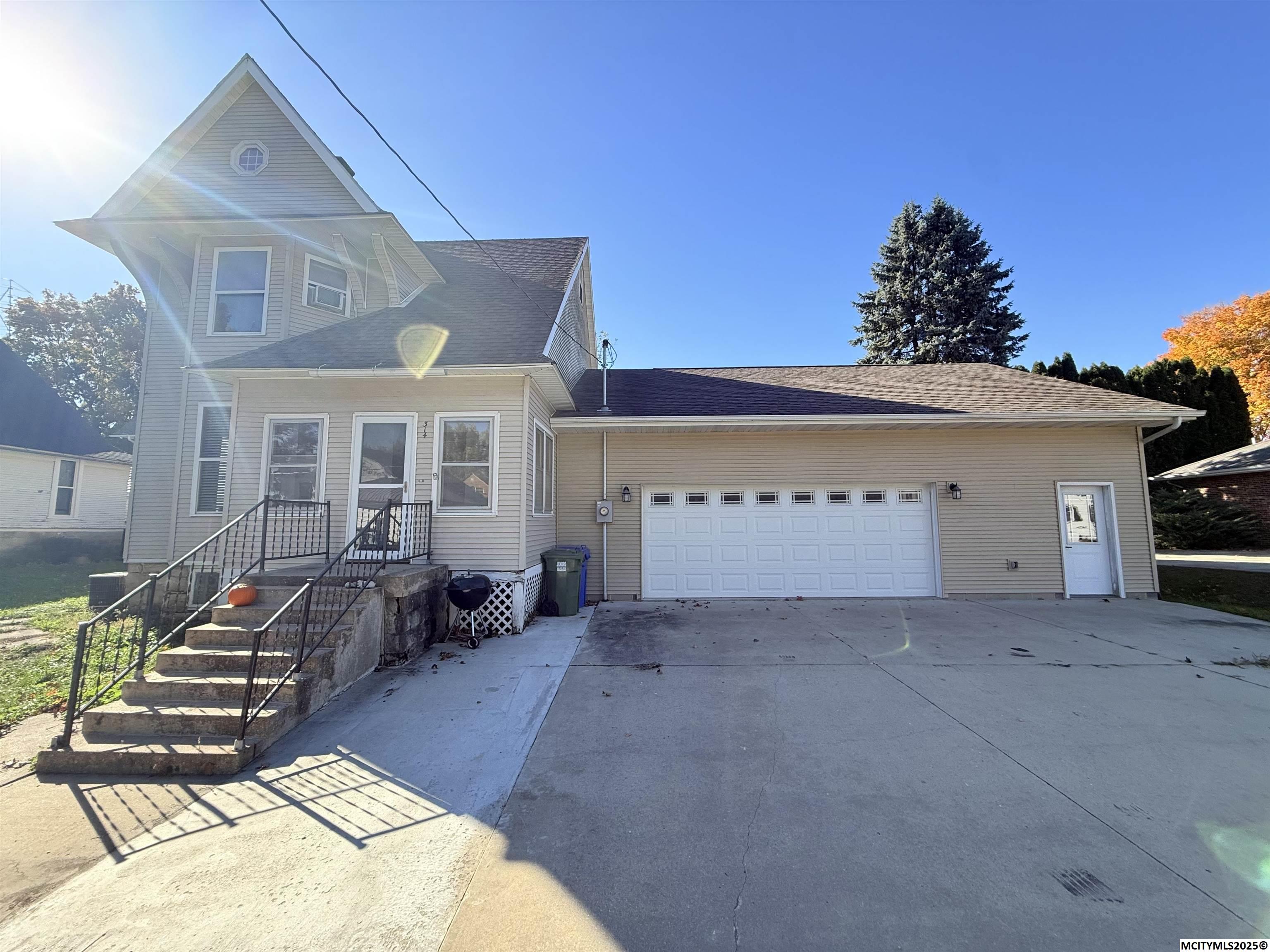 314 Andrews Street Nashua IA 50658