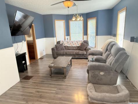 314 Andrews Street Nashua IA 50658