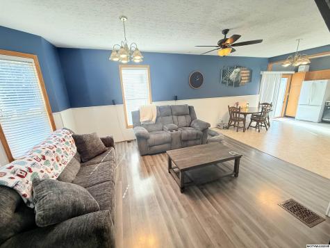 314 Andrews Street Nashua IA 50658