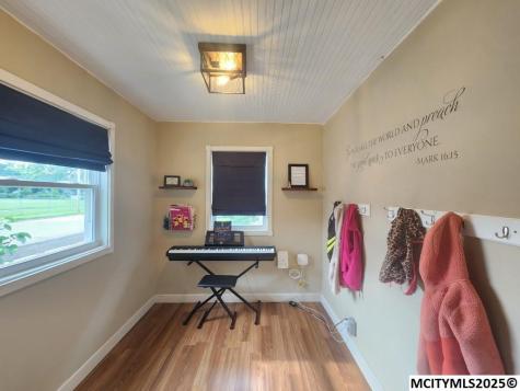 1306 N Rhode Island Mason City IA 50401