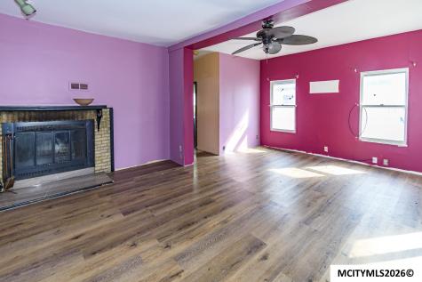 120 16th NE Mason City IA 50401