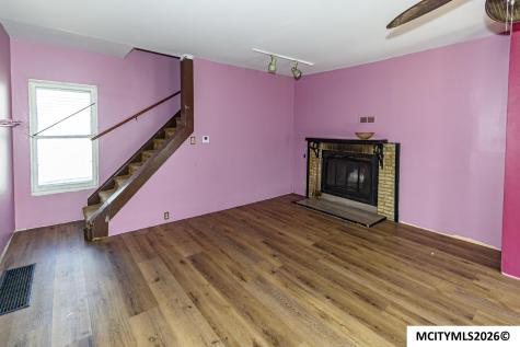 120 16th NE Mason City IA 50401