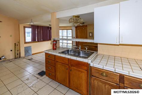 120 16th NE Mason City IA 50401
