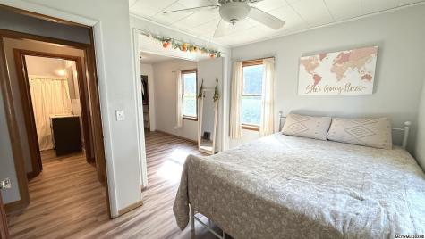 807 10th NE Mason City IA 50401