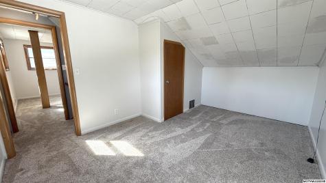 807 10th NE Mason City IA 50401