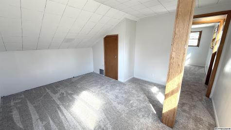 807 10th NE Mason City IA 50401